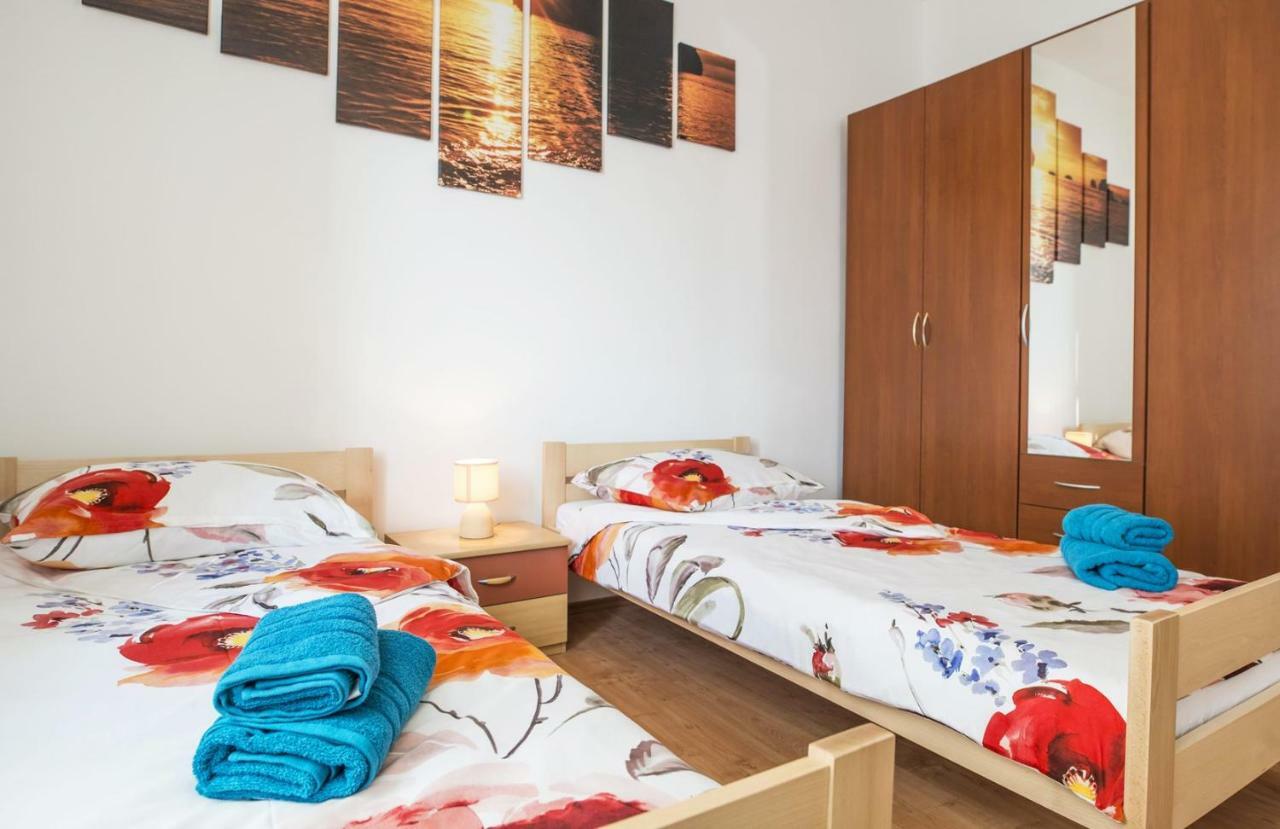 Apartment Stefania Koromačno Zewnętrze zdjęcie